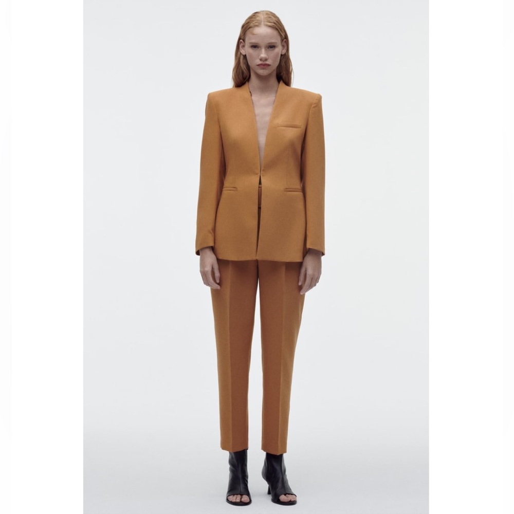 Zara set high waisted belted pants and blazer